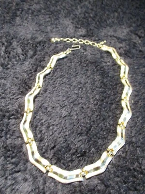 £20 • Buy Gorgeous Trifari © Choker Brushed And Gold Tone Link