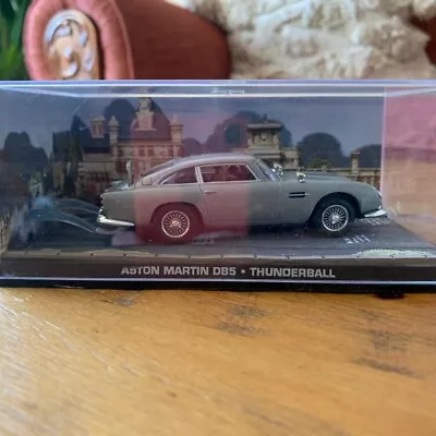 Aston Martin DB5 - James Bond Car Collection 011 1:43 Scale • £10