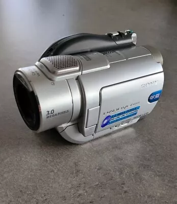 Sony Digital Video Camera DCR-DVD805 Camcorder HandyCam Working Carl Zeiss Lens • $110
