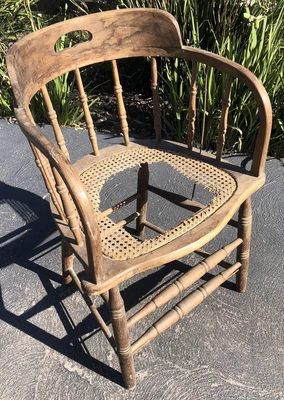 $200 • Buy Vintage Captains Chair
