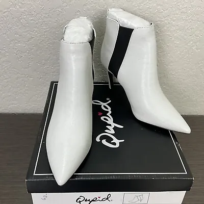 Qupid Shayla Womens SZ 5.5 Booties Pull On White Vegan Leather Contemporary NWB • $19.95