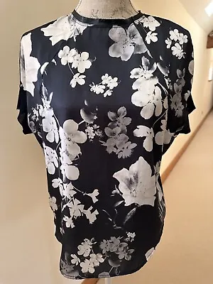 Ladies Zara Collection Black & White Floral Top Used Zip Back Clothing • £4.99
