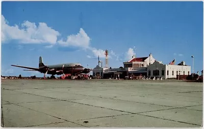 Jackson Mississippi Municipal Airport - Delta Airplane - Vintage Postcard • $7.95