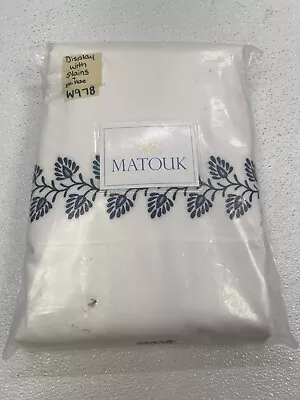 Matouk Aster F/Q Duvet Cover White Navy Blue Embroidery Cotton Preowned W/defect • $119.99