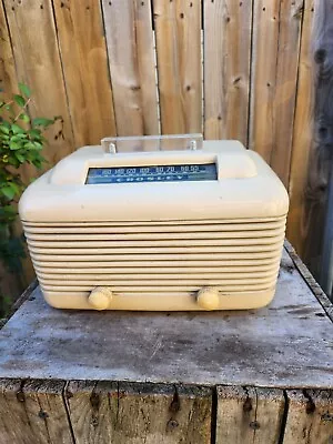 Vintage  Crosley  ~ Model 56TU ~ Art Deco Tube Radio (1946)  • $60