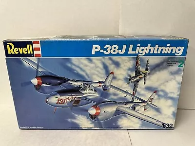 Revell P-38J Lightning WWII Aircraft 1:32 Model Kit #4749 & 2 Aviation Books NEW • $50