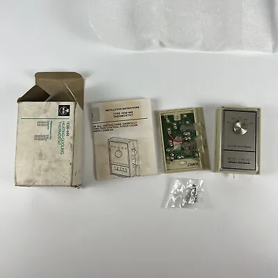 Vtg White Rodgers Thermostat Heat/Cool Furnace Heat Pump 1E56-444 • $24.95