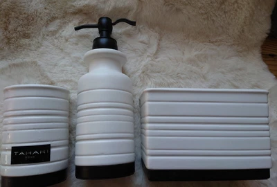 £10 • Buy Tahari Home Bathroom Accessories Read Inf.pls