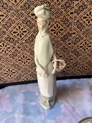 Vintage Lladro  Girl Marketing Day  Tall 13.75  Figurine High Gloss #4502 • $100