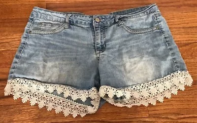 LEI Ashley Low Rise Jean Shorts Sz 13 Regular Lace Trim Juniors Distressed Boho • £14.47