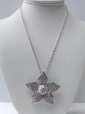 Beautiful Clear Crystal Antique Style Silvertone Flower Pendant 18 Inch Chain • $15