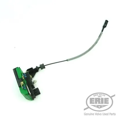 Volvo OEM Front Right Electronic Door Lock 30663044 Fits S60 V70 XC70 01-09 • $65