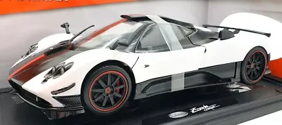 MotorMax 1/18 Scale Diecast 79158 - Pagani Zonda Cinque - White/Black • $111.99