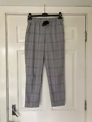 H&M Smart Checked Trousers • £4