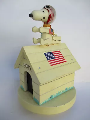 Vintage 1969 Peanuts Snoopy Astronaut Schmid Bros Wind-up Musical Music Box • $39.99