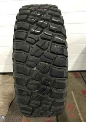 $300 • Buy 1x LT285/70R17 BFGoodrich Mud Terrain T/A KM3 13/32 Used Tire