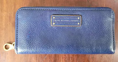 MARC By MARC JACOBS Navy Blue Pebble Leather Zip Around Wallet/Purse • £15