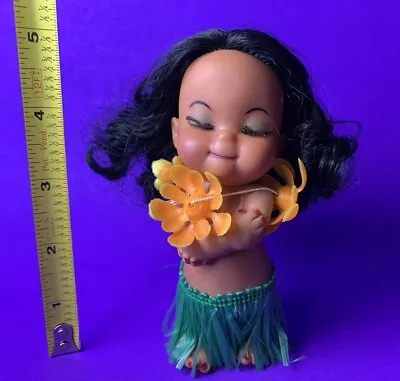 Vintage 1960s Moody Cutie Hawaiian Hula Girl 5” Rubber Doll Grass Skirt & Leis • $12