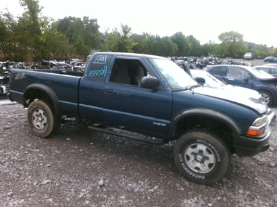 $810.25 • Buy Hood S10/S15/SONOMA TRUCK 94 95 96 97 98 99 00 01 02 03 04 Few Rust Spots