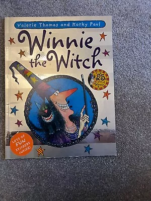£2.99 • Buy Winnie The Witch Book 25th Anniversary Edition By Valerie Thomas, Korky Paul