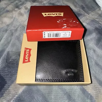 Levi's Men's RFID-Blocking Extra Capacity Traveler Bifold Wallet Black NEW NICE • $23