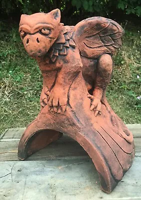 £64.99 • Buy Baby Griffin Roof Finial Half Round Decorative Ridge Tile Stone Ornament