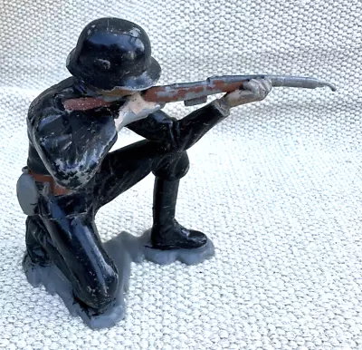 Figurine Plastic Louis Marx Action Figure Black Kneeling Man Rifle Hat Uncle ??? • $28.99