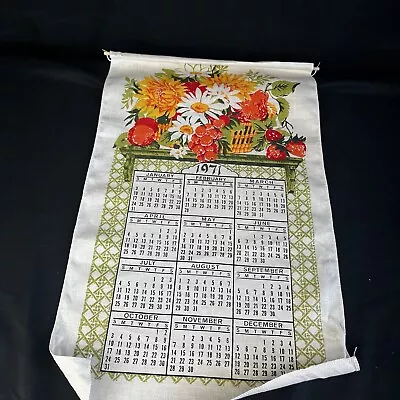 Vintage 1971 Cloth Linen Tea Towel Wall Calendar Flower Design • $12