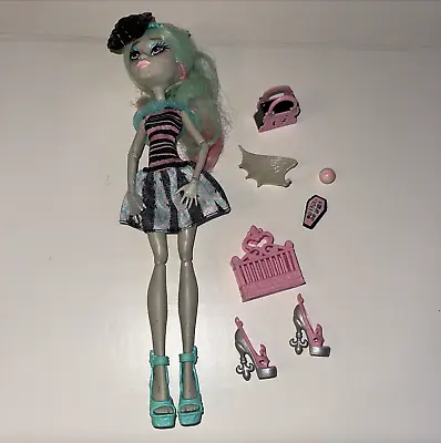 Monster High Rochelle Goyle Lot Shoes Purses Phone Ball Right Wing Doll • $49.99