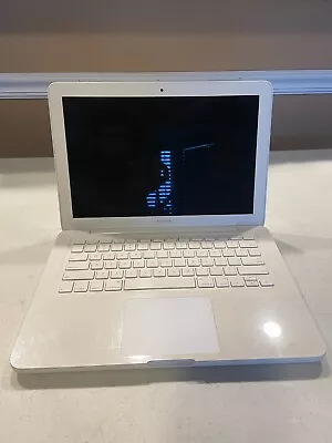 13  MacBook Unibody (White) 2.4GHz 200GB  HD 4GB RAM A1342 2010 LAPTOP WORKING • $75.99