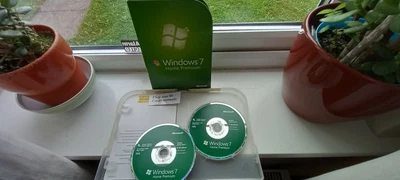 £34.99 • Buy Microsoft  Windows 7 Home Premium 64 & 32 Bit Discs  (FULL INSTALL) ...