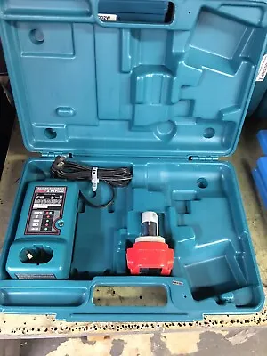 Makita 6260DWPE CHARGER CASE BATTERY • $20