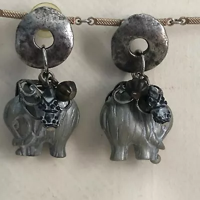 Elephant 3-D  Earrings Dangle Silvertone Cute Animal Zoo T4 • $7.99
