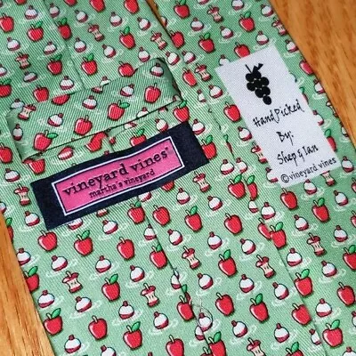 NWT Vineyard Vines Boys Silk Tie Bobbing For Apples Green Shep & Ian Green • $21