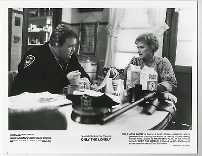 VINTAGE 1991 Only The Lonely 8x10 Press Photo John Candy Maureen O'Hara • $14.99