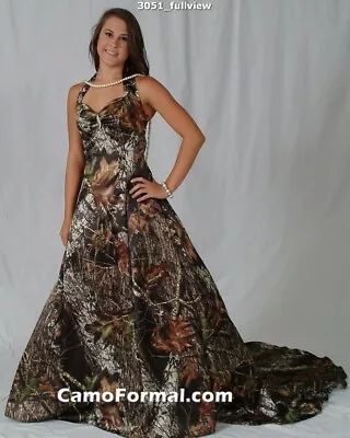 Mossy Oak Wedding Gown With Train Size 6  • $199.99