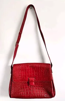 B Makowsky Red Croc Embossed Leather Magnetic Closure Crossbody Shoulder Bag  • $44.99