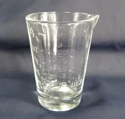 Vintage Beaker GRAFCO Measuring Glass Pouring Lip Oz Tea Table Embossed • $6.99