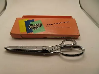 Vintage WISS Pinking/Dressmaking Shears Scissors 7 1/2  Inch  NEWARK NJ BOX CC7 • $5.99
