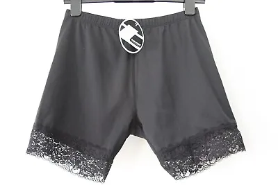  LACE TRIM CYCLING UNDER SHORTS WOMEN ACTIVE WEAR GYM Size UK 8 BNWT • £7.99