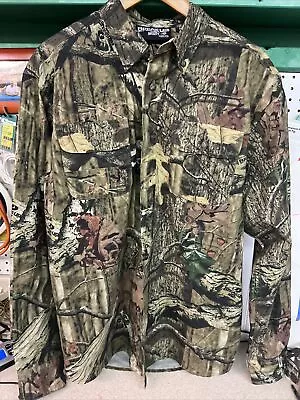 Break Up Infinity Mossy Oak Men’s Button Up Camo Shirt Medium  • $19.99