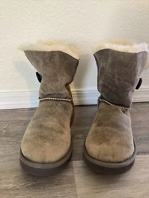 UGG Australia Mid Ankle W Bailey Button Bomber 5838 Womens US Size 10 • $59.99