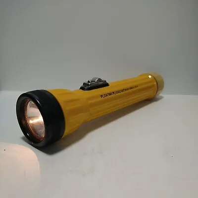 $14.90 • Buy Vintage Yellow Bright Star Floating Flashlight Yellow NO 8118 Nice Cond- Works