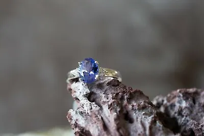 AAA Tanzanite & Ratanakiri Zircon 9k White Gold Ring • £262