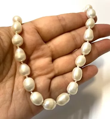 S122Vintage Necklace Natural Pearls White • $45