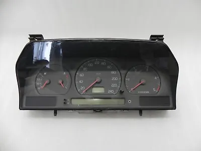 Volvo V70 S70 2.5 TDi Speedometer Combo Instrument Diesel Cluster 9168138 • $31.38