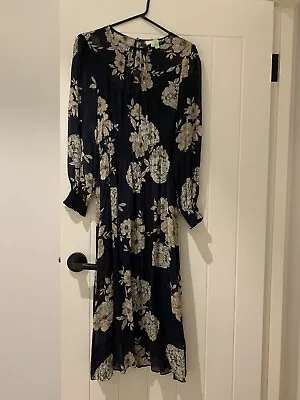 Women’s Dress • $30