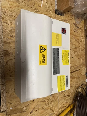 £5 • Buy Wylex NM1206FLEXS Metal Clad 12 Way Consumer Unit Fuse Board