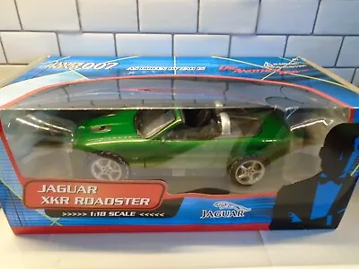 PAULS MODEL ART 1.18 JAMES BOND 007 JAGUAR XKR ROADSTER & Box /green • £11