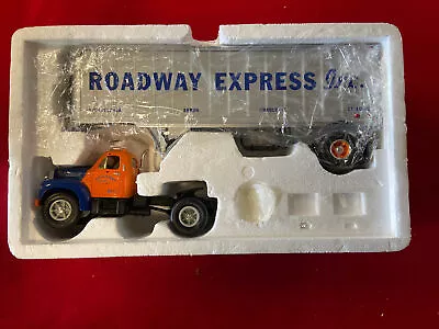 First Gear 1960 B-61 Tractor & Trailer Roadway 1:32 • $60